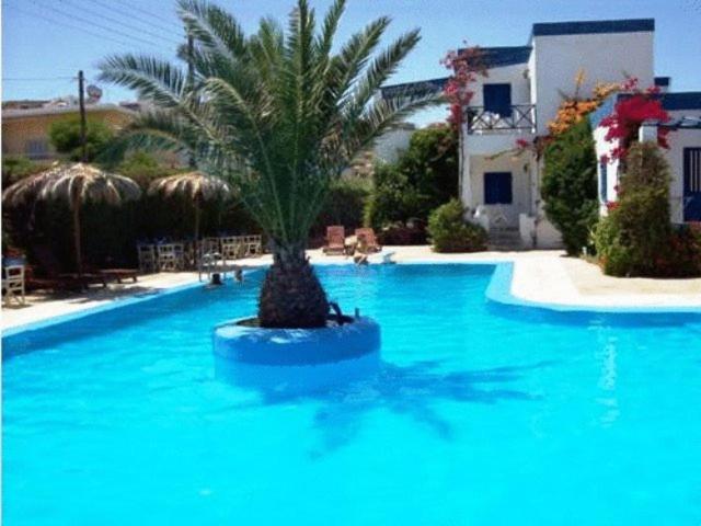 Amfitrion Hotel Vári Zewnętrze zdjęcie