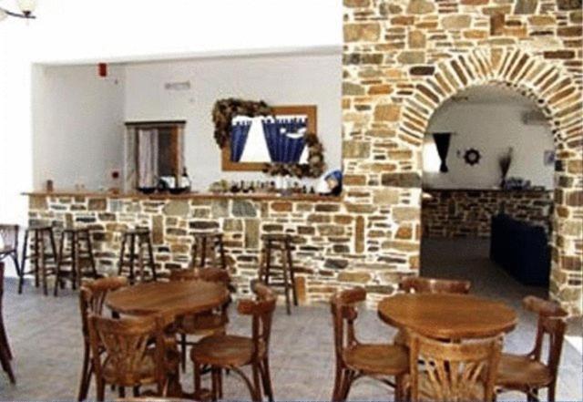 Amfitrion Hotel Vári Zewnętrze zdjęcie