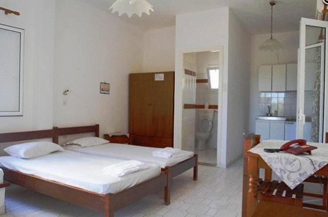 Amfitrion Hotel Vári Pokój zdjęcie